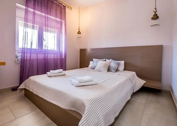 Lena Ii * לימנריה